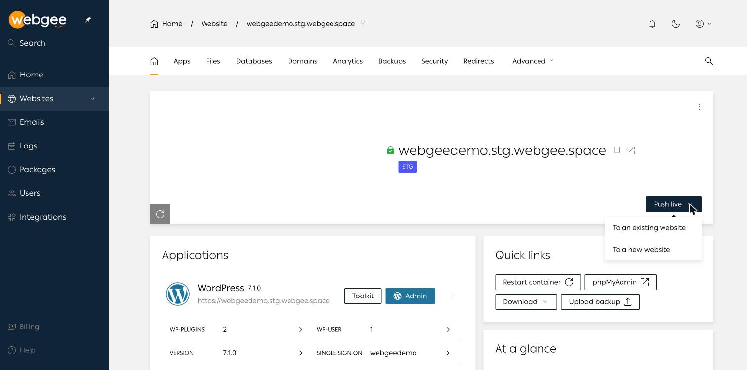 Menú Push live abierto en un sitio de staging, con las opciones To an existing website y To a new website